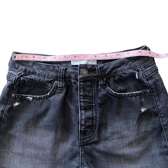RSQ Vintage High Rise Black Jean Shorts with Raw Hem 3 / W26 - Picture 9 of 11